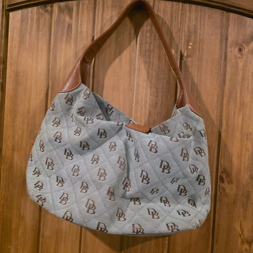Dooney & Bourke Hobo Bag Women Large Blue Excellent Monogram Quilted Canvas